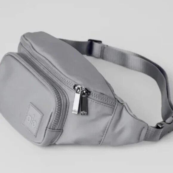 ALO YOGA Gray Explorer Fanny Pack - Picture 1 of 7